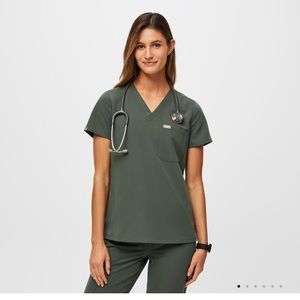 Figs scrub set
